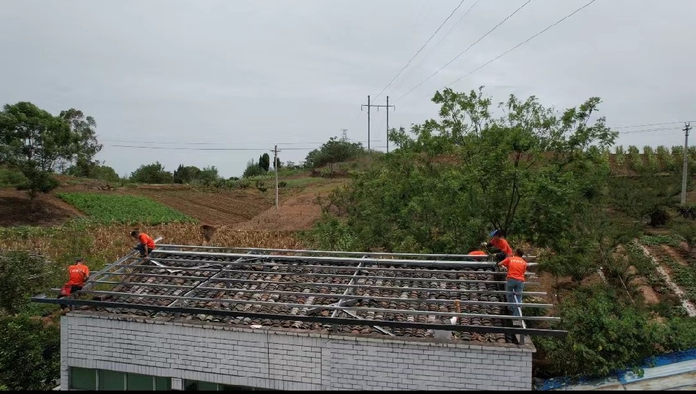 農(nóng)村自建房屋頂用什么瓦好？