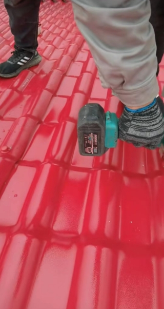 樹脂瓦上面能站人嗎？樹脂瓦在安裝過程中可以踩嗎