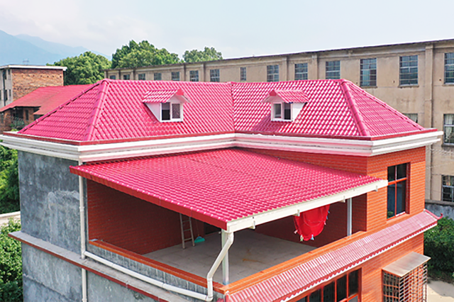 琉璃瓦和樹(shù)脂瓦哪個(gè)更好？哪個(gè)壽命長(zhǎng)